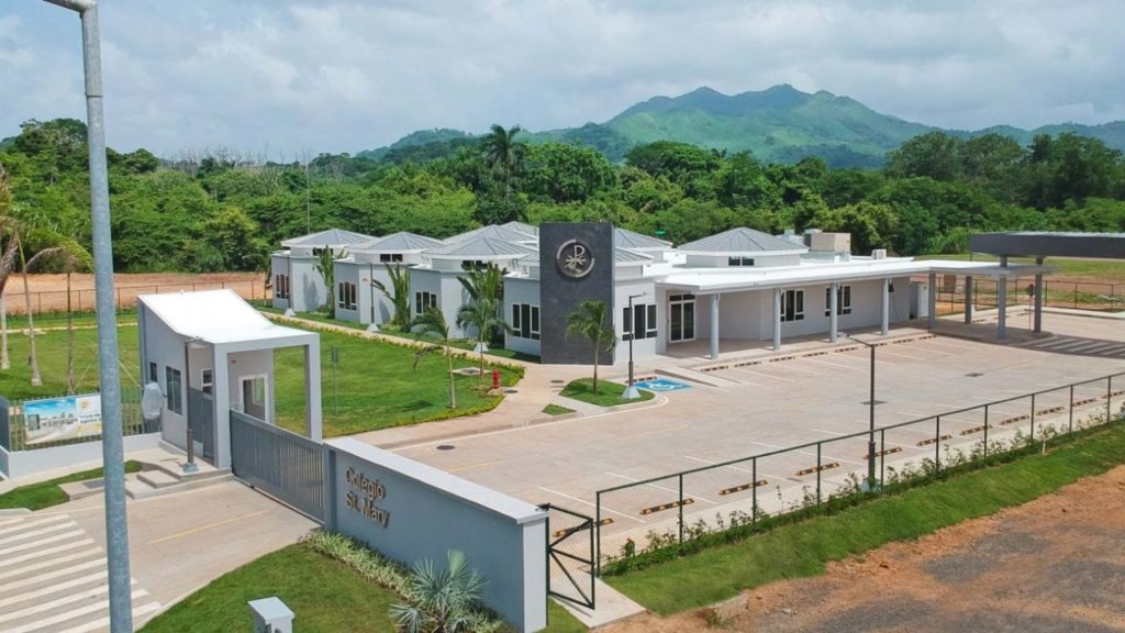 Colegio St Mary Panamá Pacífico Portada