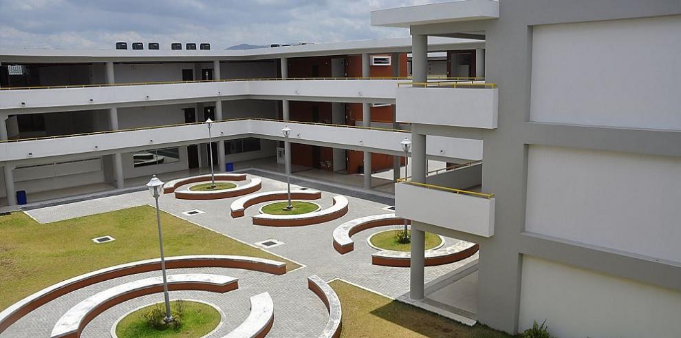 Instituto Justo Arosemena portada