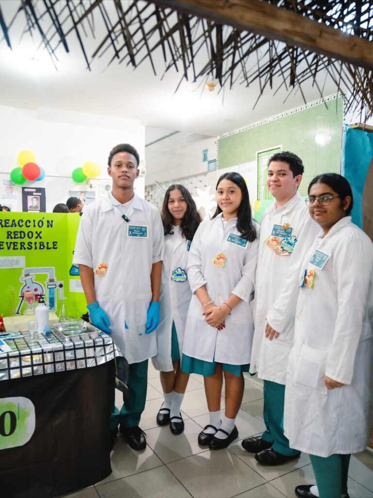 Escuela Americana ciencias 2